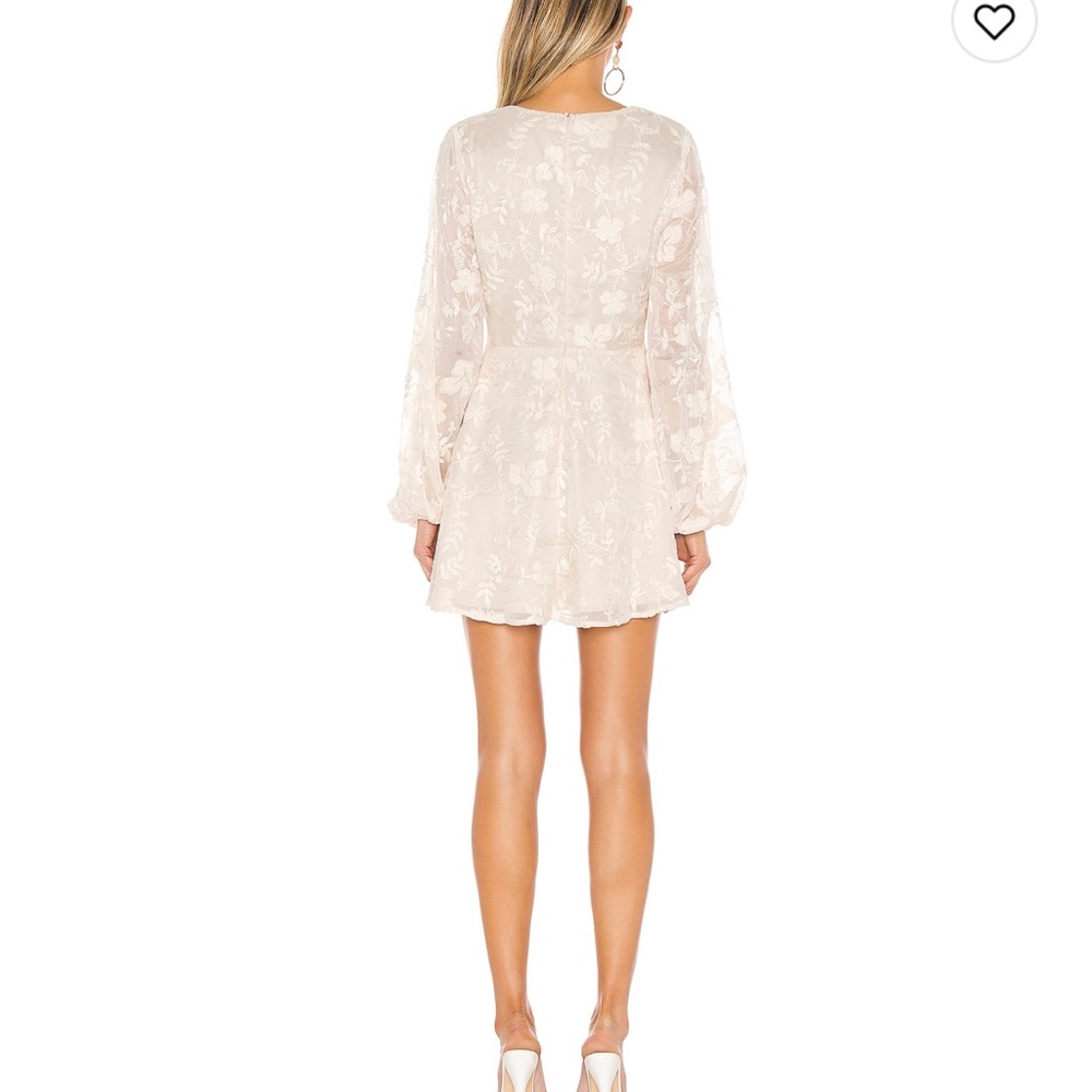 Hi this dress was wore for a photo shoot and wedding rehearsal dinner. Gorgeous! - Picture 2 of 5